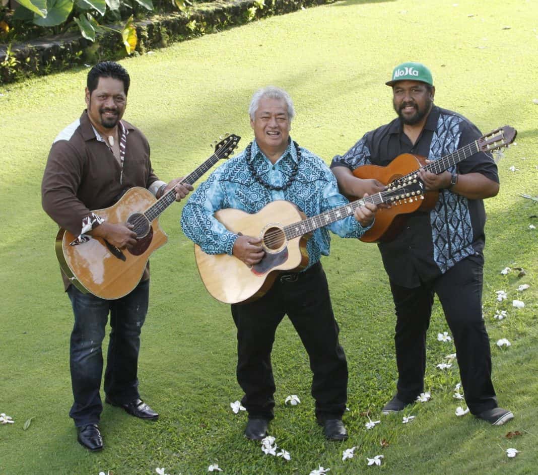 The Masters Of Hawaiian Music Aloha Their Way Back To Escondido   Nathan George Kawiaka On Lawn ShaneTegarden 1068x943 