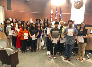 Adopt-a-Block Keeps Vista Clean