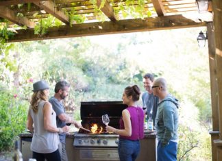 4 Tips for Serving and Enjoying Red Wine this Summer