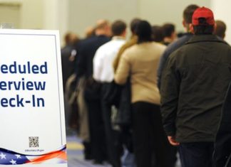 Formerly Homeless Veteran Lands Full-Time Job with Help from VA