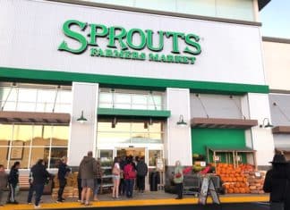 Sprouts Opens on E. Vista Way