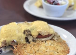 Al’s Cafe in the Village Celebrates 30th Anniversary