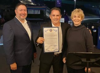 Vista Education Foundation Honors Brad Peterson at Moonlight