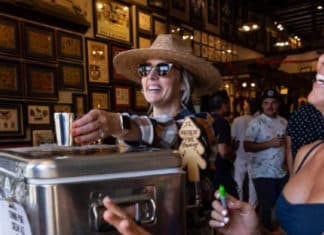 Counting Down the Days to ‘Tis the Season to Shop Local