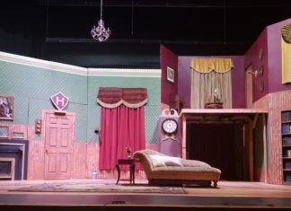 “A GUT-BUSTING HIT ” The Play That Goes Wrong