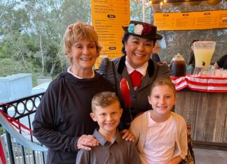 Vista Education Foundation (VEF) Fundraiser at the Moonlight