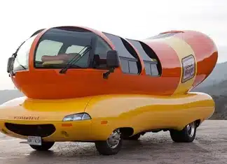 Oscar Meyer Weinermobile to be in Vista Christmas Parade + Santa on Saturday