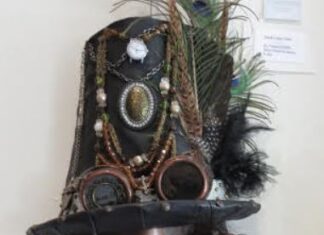 CREATIVE ART CONNECTIONS on Display at Vista Civic Center