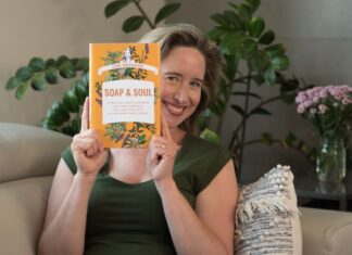 “Soap & Soul” by Lisa Bronner Is Available Now!