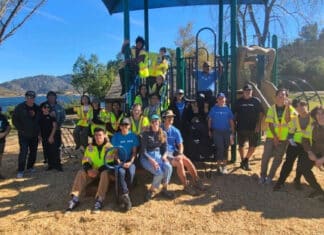Escondido Charter High School Volunteers at Dixon Lake