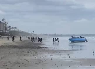 Migrant Boat Rocks Carlsbad