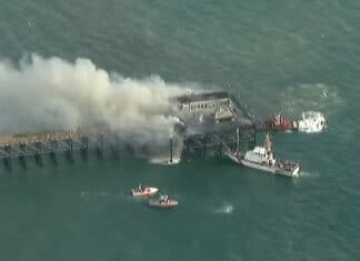 Fire on Oceanside Pier