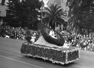 Vista in the Rose Parade