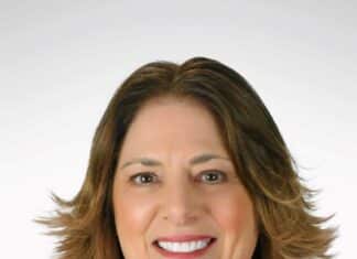 Resilient Leader Award to Dr. Julie Vitale