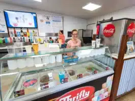 Alkaline and Purified Water Store & a Fast Casual Restaurant, All in One!