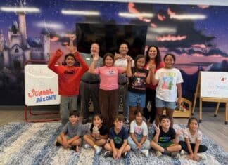 Boys and Girls Club of Vista Receives Donation from Seven Seas Restaurant & Bar