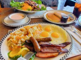 Black Bear Diner Receives Rave Reports with Opening in Vista