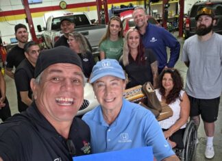 Random Act of Kindness Award Recognizes Local Business Owner