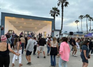 Free Concert at the Pier this Saturday